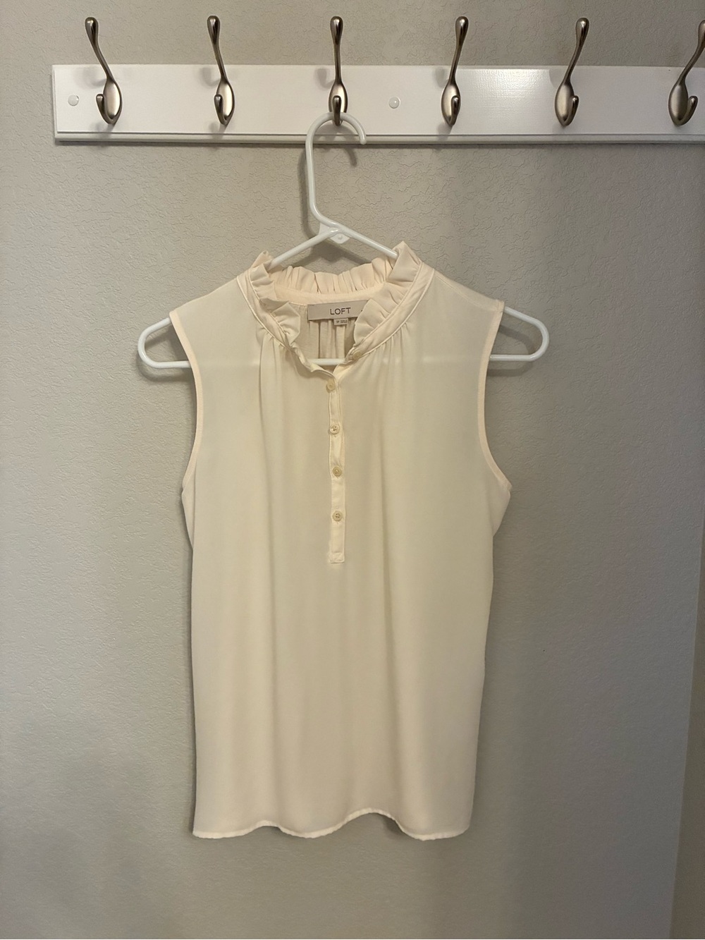 LOFT Cream Ruffle Mock-Neck Sleeveless Camisole